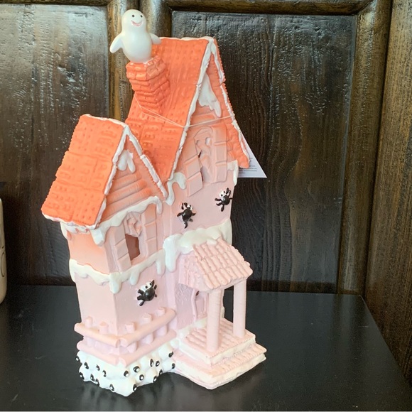 Pink Haunted Gingerbread House Light Up Halloween Decor - Ghost Spiders Eyeballs - Picture 14 of 16